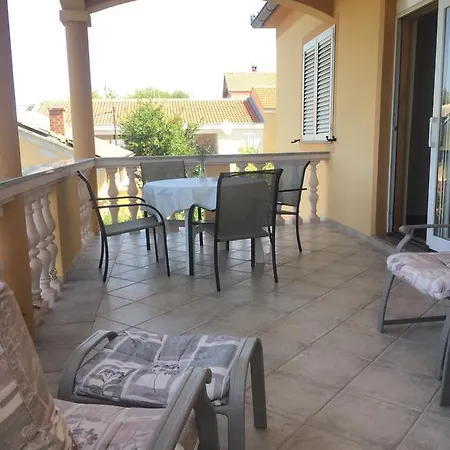 Apartment Suric *